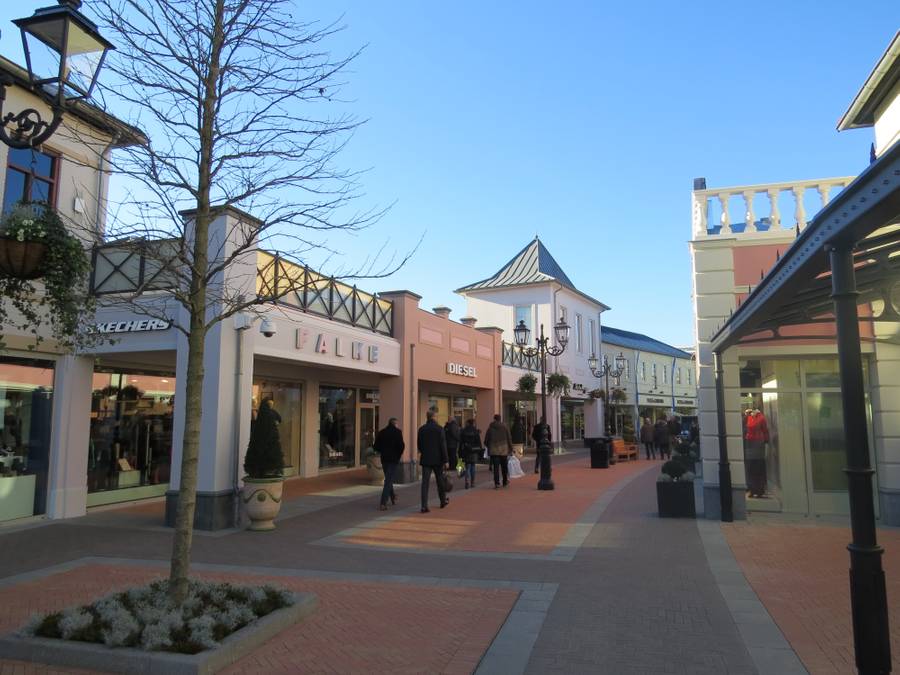 Shopping au Designer Outlet Roermond - Voyages Peeters